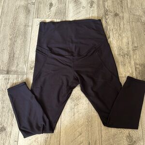 Old Navy Large Maternity Leggings/Yoga pants